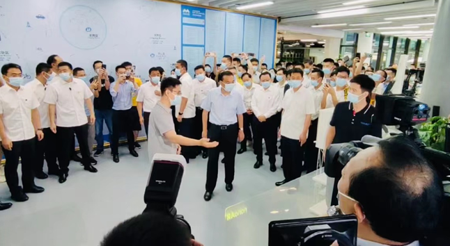 克強總理在光子晶體科技的分分秒秒