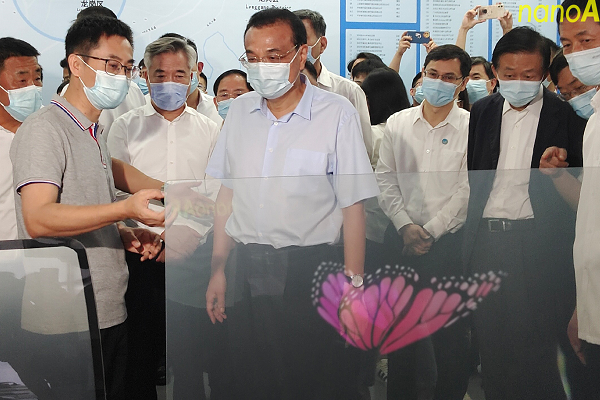 克強(qiáng)總理在光子晶體科技的分分秒秒