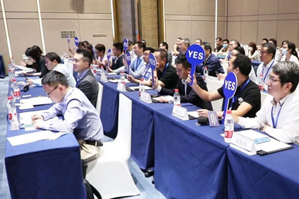 2020中國(guó)互聯(lián)網(wǎng)發(fā)展創(chuàng)新與投資總決賽落幕，光子晶體科技榮獲總冠軍