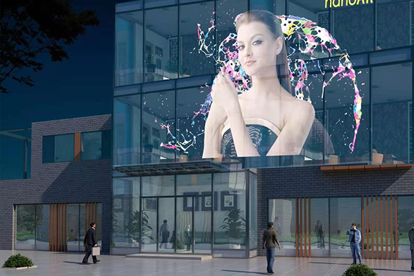 當前透明顯示在商業(yè)應用市場比消費級市場更有前景