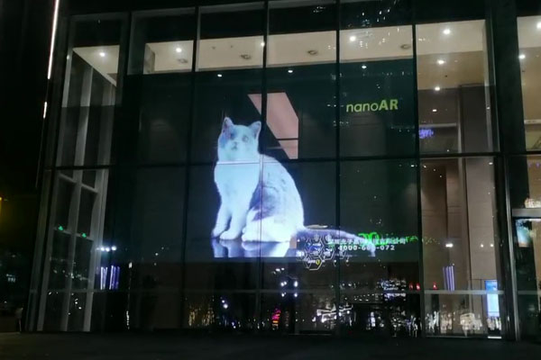 可以預(yù)見未來透明屏在景觀照明領(lǐng)域?qū)⒋蠓女惒? title=