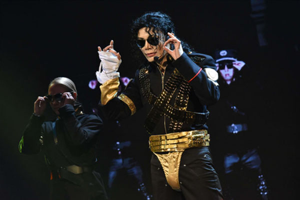 “佩珀?duì)柣孟蟆钡健罢嫒ⅰ保⑼队凹夹g(shù)還有多遠(yuǎn)走進(jìn)我們生活