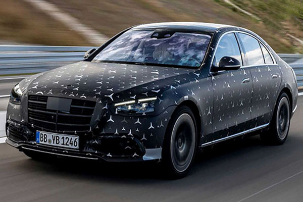 全新奔馳S級首發(fā)，AR顯示大顯身手｜車載透明顯示時代來臨