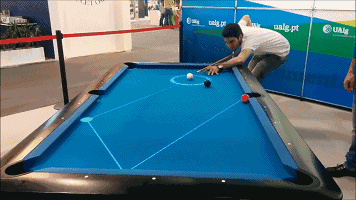 臺(tái)球桌與互動(dòng)投影技術(shù)相結(jié)合的互動(dòng)游戲你玩過