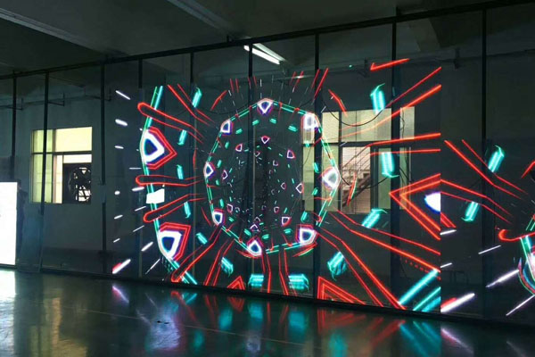 室內(nèi)透明屏與戶外透明屏怎么區(qū)分？項目時如何選型