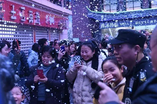 刷爆朋友圈的4D沉浸式特效天幕投影案例賞析